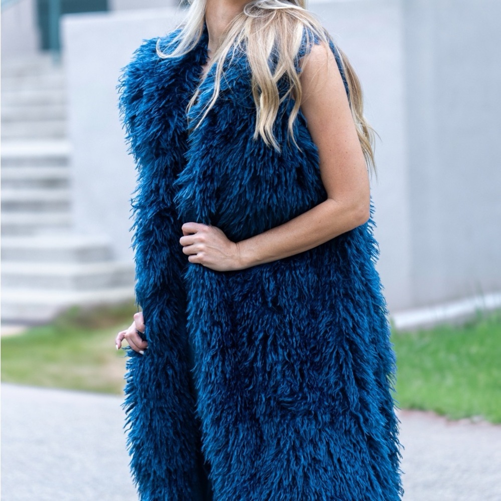 Stylish Women's Mongolian Lamb Faux Fur Maxi Vest